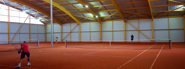 1ers courts couverts équipés LED en Île-de-France - Tennis Club de Gennevilliers